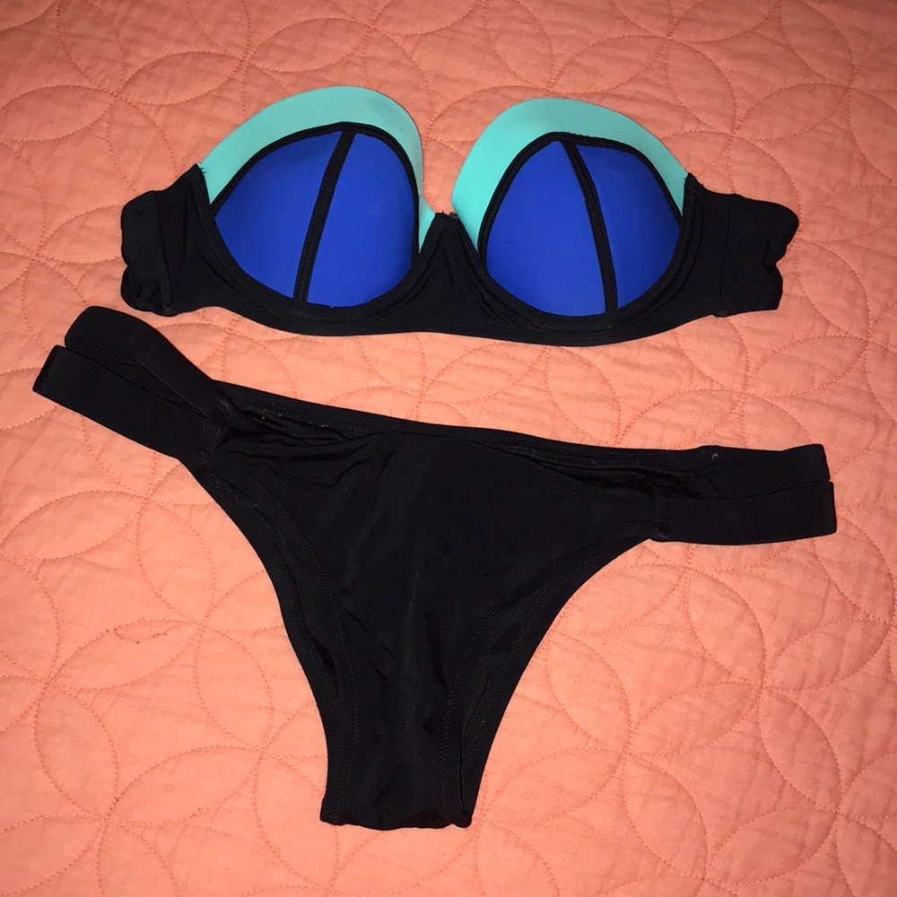 Bikini top
